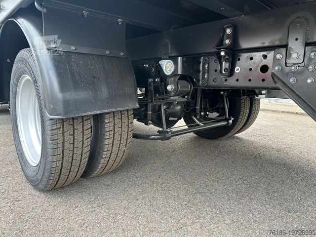 Pick-up van MITSUBISHI Canter Fuso 3C15 mit Kran NEU SOFORT