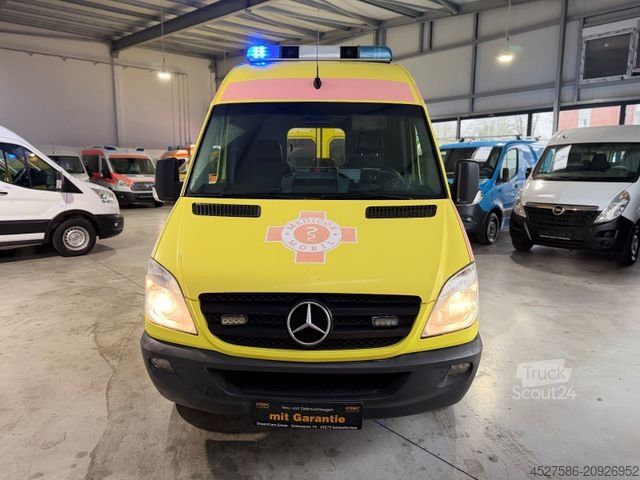 Feuerwehrfahrzeug MERCEDES-BENZ Sprinter II 316 CDI RTW/KTW*RETTUNGSFAHRZEUG*