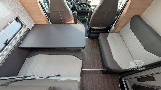 Daļēji integrēta kemperis KNAUS LIVE TI 700 MEG Plat., 140 PS, Auto 18/26