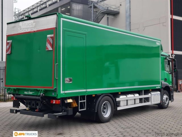 Camião de caixa fechada MERCEDES-BENZ 1824 L ACTROS Koffer 7,35 m mit Tür + LBW 2t