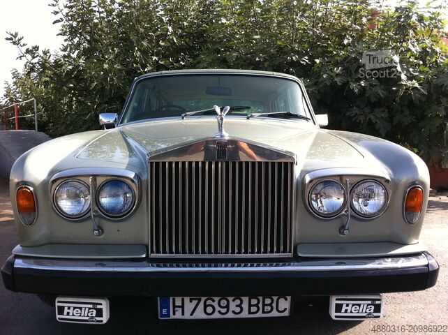 Voiture classique ROLLS ROYCE SILVER SHADOW 2