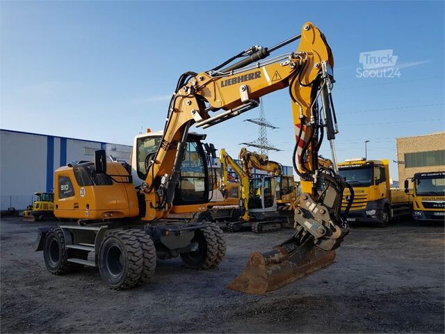 حفار متحرك LIEBHERR A910 Compact