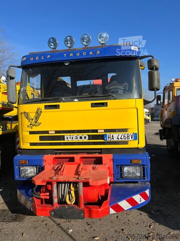 Tow truck Iveco Eurotech