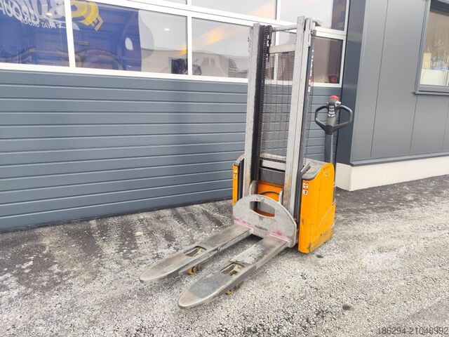 Gerbeur manuel Still EGV14