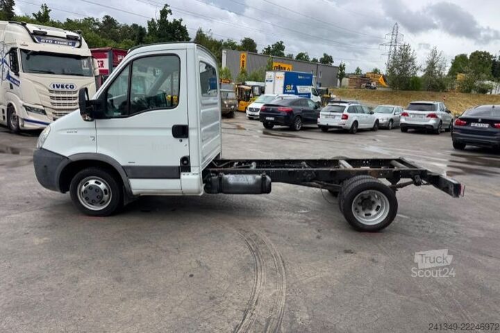 Fourgon IVECO Daily 35C12