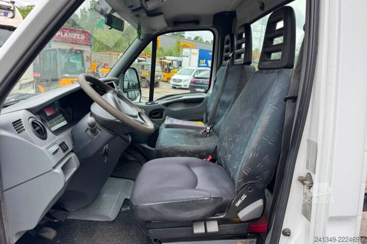 Fourgon IVECO Daily 35C12