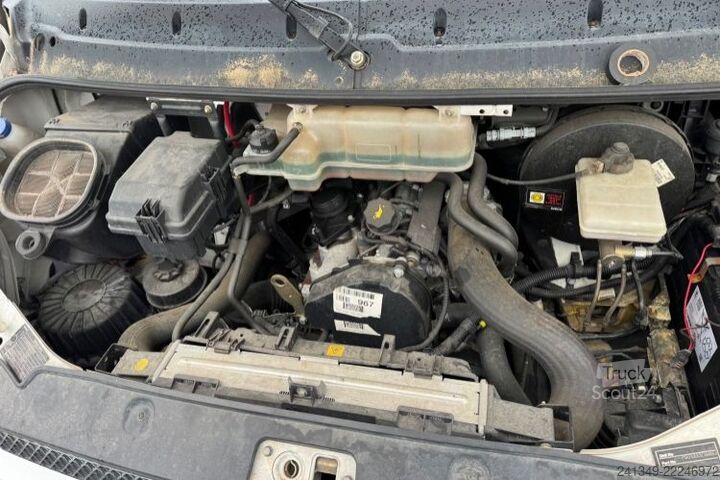 Fourgon IVECO Daily 35C12