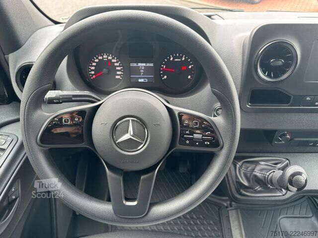 Podwozie z kabiną Mercedes-Benz Sprinter 311 CDI 4325 Fahrgestell