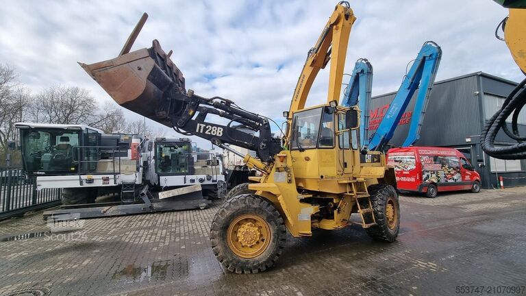 Wiellader Caterpillar IT 28 B
