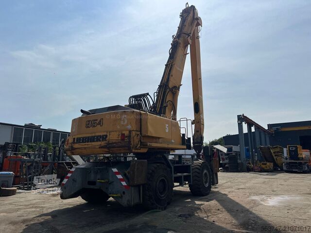 Stroj za ravnanje z materialom Liebherr A954B Litronic