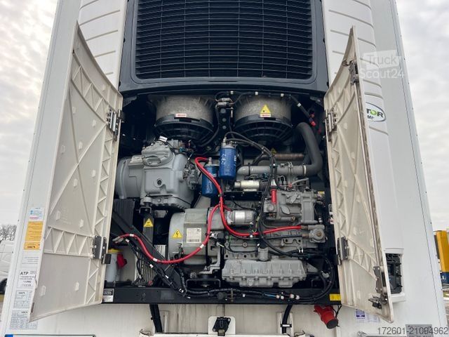 Reefer semitrailer SCHMITZ CARGOBULL SKO24/Carrier 1950Mt/Multitemp/Trennwand /Lift