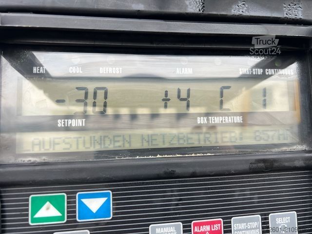 Reefer semitrailer SCHMITZ CARGOBULL SKO24/Carrier 1950Mt/Multitemp/Trennwand /Lift