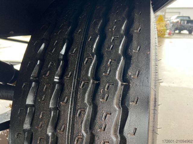 Reefer semitrailer SCHMITZ CARGOBULL SKO24/Carrier 1950Mt/Multitemp/Trennwand /Lift