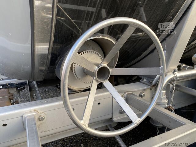 Bitumen tank semitrailer Lag O-3-ST bitumen tank trailer 43 t / 2023