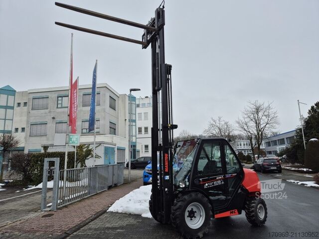 Terreinheftruck Manitou MC 25-4 ST5B S1