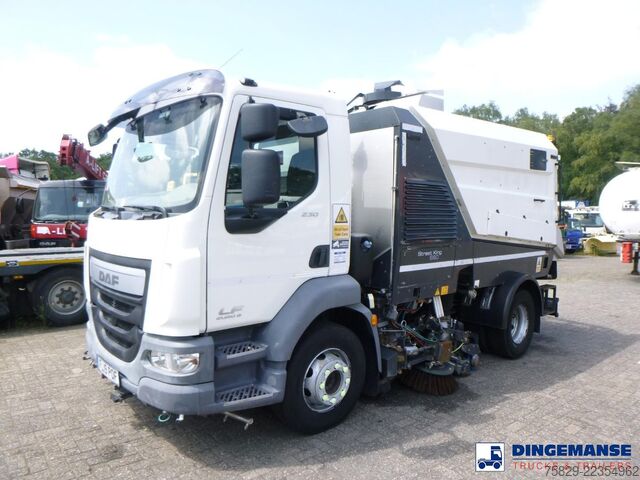 Kehrmaschine D.A.F. LF 230 4x2 Euro 6 Schmidt Street King 660 sweeper