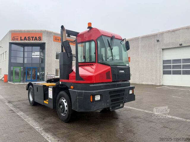 Velika obremenitev Kalmar Terminal tractor / Terminal-Zugmaschine /