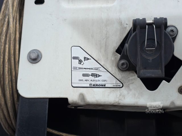 Open oplegger met zeil KRONE SD / Liftachse