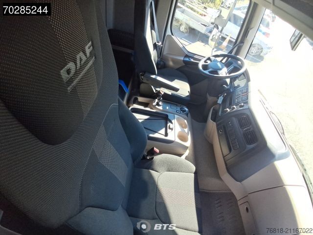 Camión plataforma con toldo DAF XB 290 4X2 FA VDC 16t - Curtainsider Junge