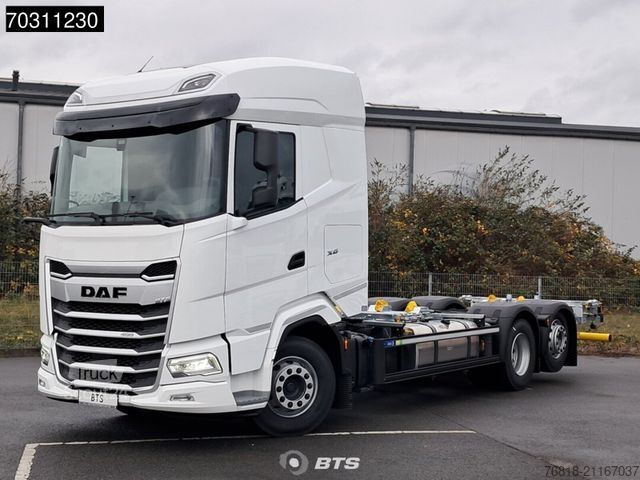 Camión con caja móvil DAF XG 480 6X2 FAN - SDG BDF Multi 1120-1320