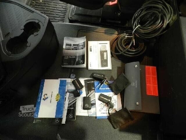 Camion-benne tricar Mercedes-Benz Arocs 4148 K 8x4/4 Arocs 4148 K 8x4/4, Grounder, Retarder, Bordmatik