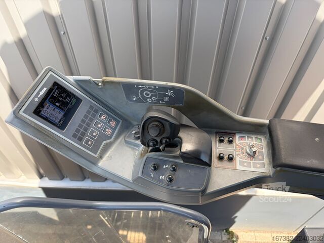 آلة كشط الأسفلت Wirtgen W100CFi