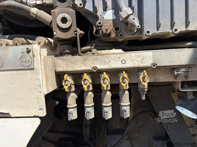 آلة كشط الأسفلت Wirtgen W100CFi