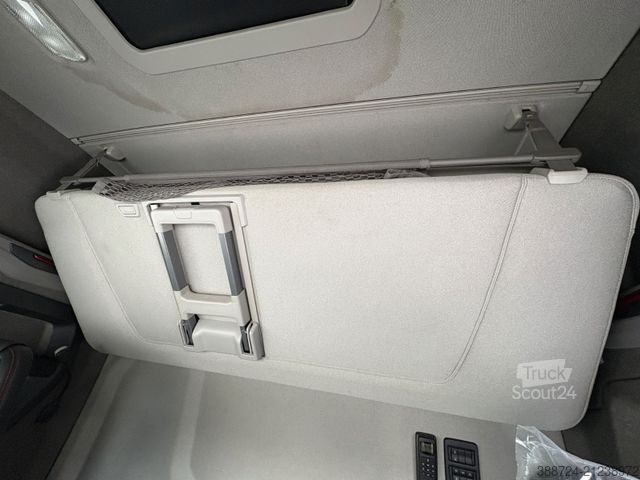 Standard tractor unit SCANIA S580*Topline*Retarder*Vollspoiler*Navi*Standklim