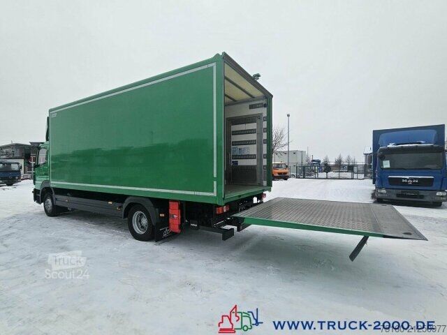 Kutu kamyonu Mercedes-Benz Atego 1524 Koffer 6.60m Seitentür LBW 2.000 Kg.