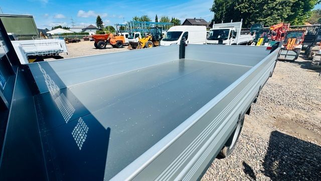 Transporter mit Kipper MITSUBISHI Canter 3 C 15 m. 3-Seitenkipper elektrohydr.