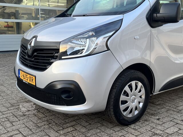 Autobús de pasajeros Renault Trafic Passenger 1.6 dCi BTW / BPM vrij marge E...