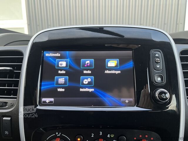 Autobús de pasajeros Renault Trafic Passenger 1.6 dCi BTW / BPM vrij marge E...