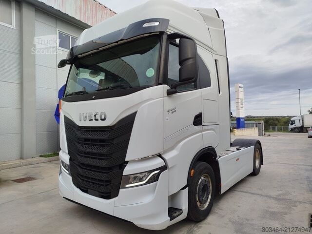стандартен влекач Iveco S-WAY 570 euro 6-E