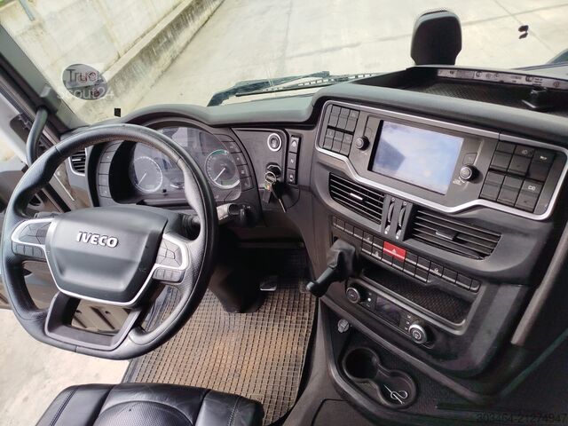 стандартен влекач Iveco S-WAY 570 euro 6-E