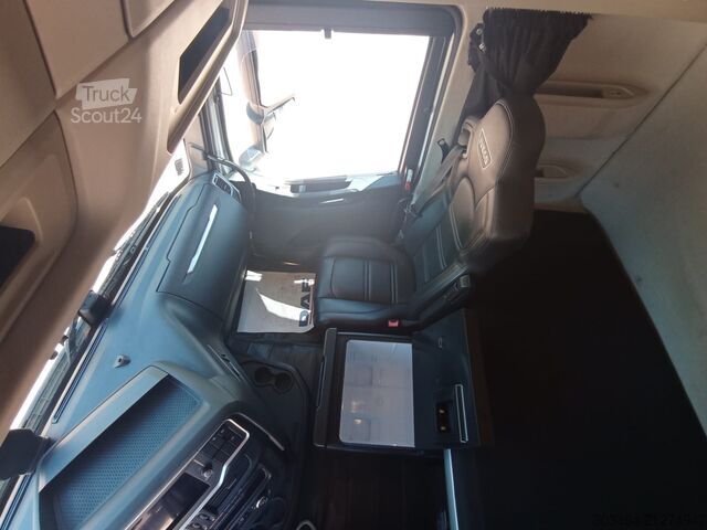 štandardný ťahač Iveco S-WAY 570 euro 6-E uff. ITALIA Full pn.