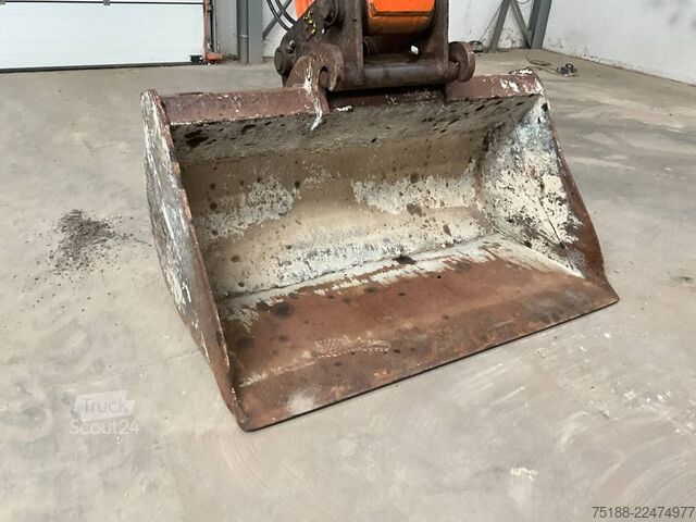 гусеничный экскаватор Hitachi ZX 210 LC-5B