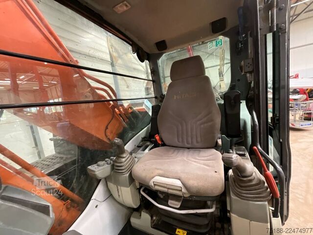гусеничный экскаватор Hitachi ZX 210 LC-5B