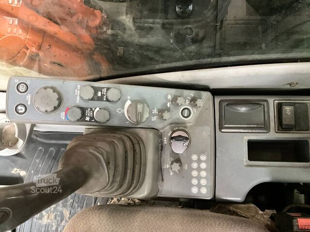 гусеничный экскаватор Hitachi ZX 210 LC-5B