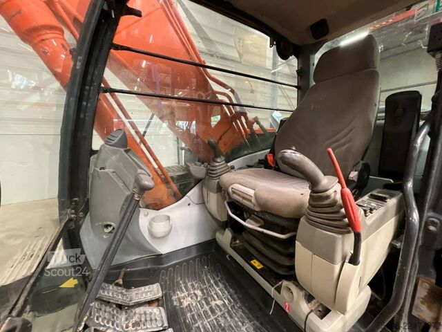 гусеничный экскаватор Hitachi ZX 210 LC-5B