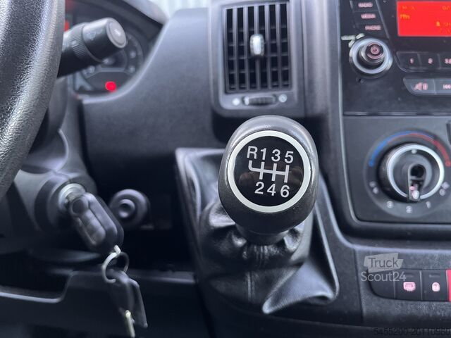 Nakládací plošina Peugeot Boxer 2.2 HDI Heavy Winterdienst Zoutstrooier N...