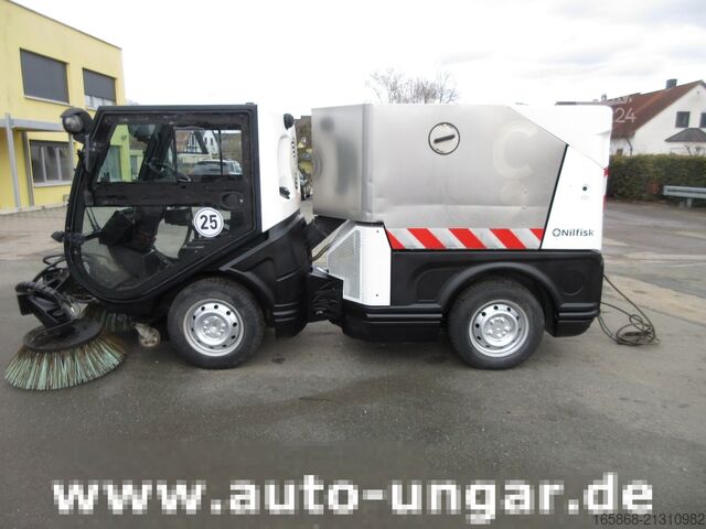 Barredora de calzadas Nilfisk CityRanger CR3500 Schmidt Multigo Flexig