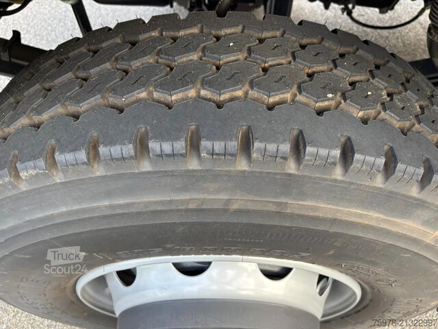 Macara montată pe camion Iveco Eurocargo 180E32