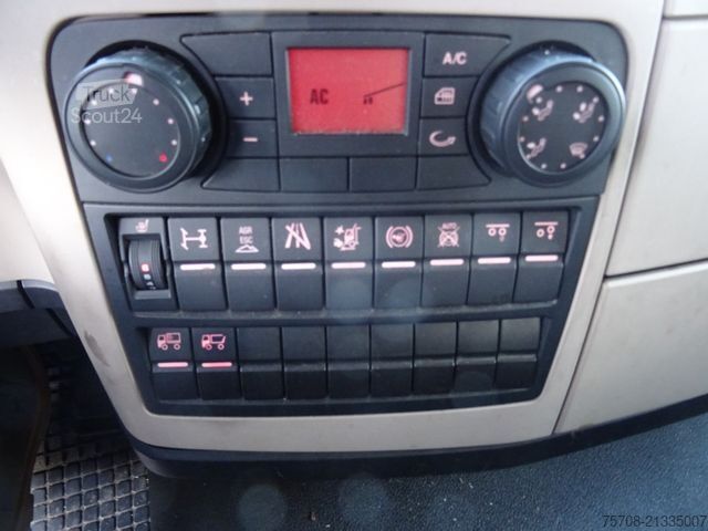 Φορτηγό μεταφοράς ποτών MAN 26.340 TGM*18 Pal.*2,5 to LBW*Lift/Lenk*2x AHK