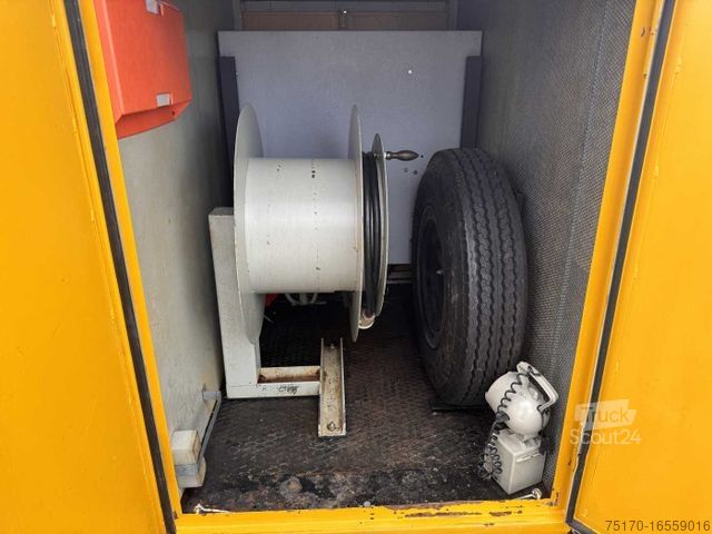 Remorcă  Bay Stromaggregat 35kVA 1.967h Deutz