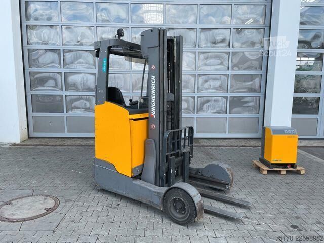 Reachtruck Jungheinrich ETV C16 / Triplex 5.72m / SS / nur 3.112h / 2016