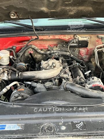 Automobilis ar plakanu platformu Chevrolet C2500 HD Silverado