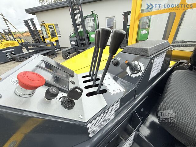 Carretilla retráctil de 4 vías Combilift CB4000 TRIPLEX 5200 FREE-LIFT POSITIONER