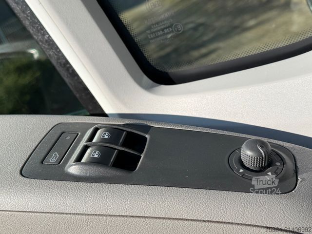 Mikroautobusas PEUGEOT Boxer 3.0 HDiF Maxi Klima Ahk Motor in Notlauf