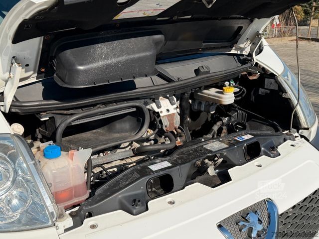 Mikroautobusas PEUGEOT Boxer 3.0 HDiF Maxi Klima Ahk Motor in Notlauf