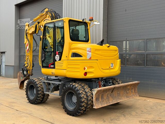 Ratinis ekskavatorius Takeuchi TB295W-1